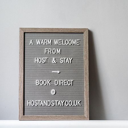 Host & Stay - The Penthouse, Hudsons Yard House ウィットビー エクステリア 写真